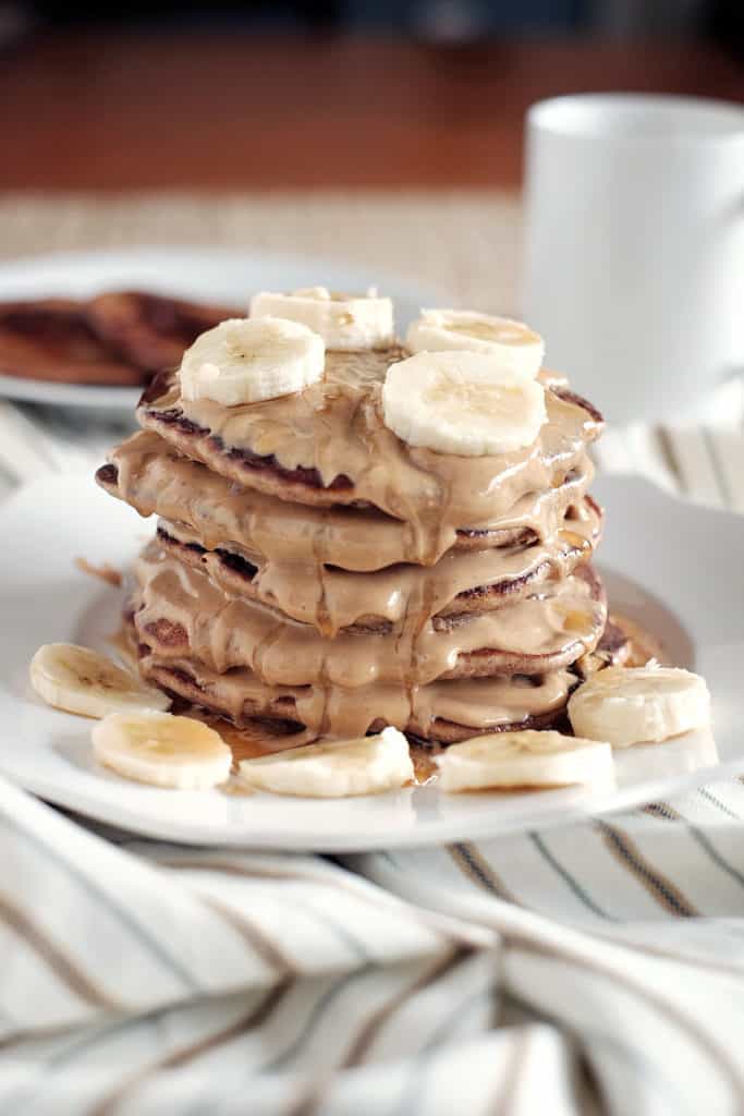 paleo banana pancakes