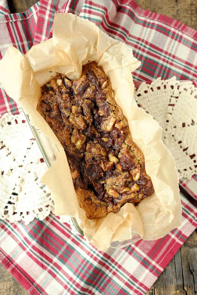 This cinnamon apple streusel bread tastes like a cinnamon roll that is taken up a notch with apple chunks. It's an easy to make Paleo treat! | Paleo, Gluten-Free, and Refined Sugar-Free. | realsimplegood.com