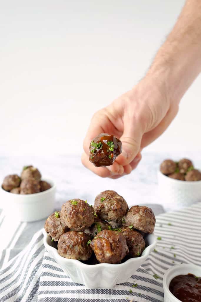 These elk meatballs are simple yet delicious and paired with the perfect sweet and spicy sauce for dipping. An easy and healthy appetizer! Paleo, Gluten-Free, Refined Sugar-Free. | realsimplegood.com
