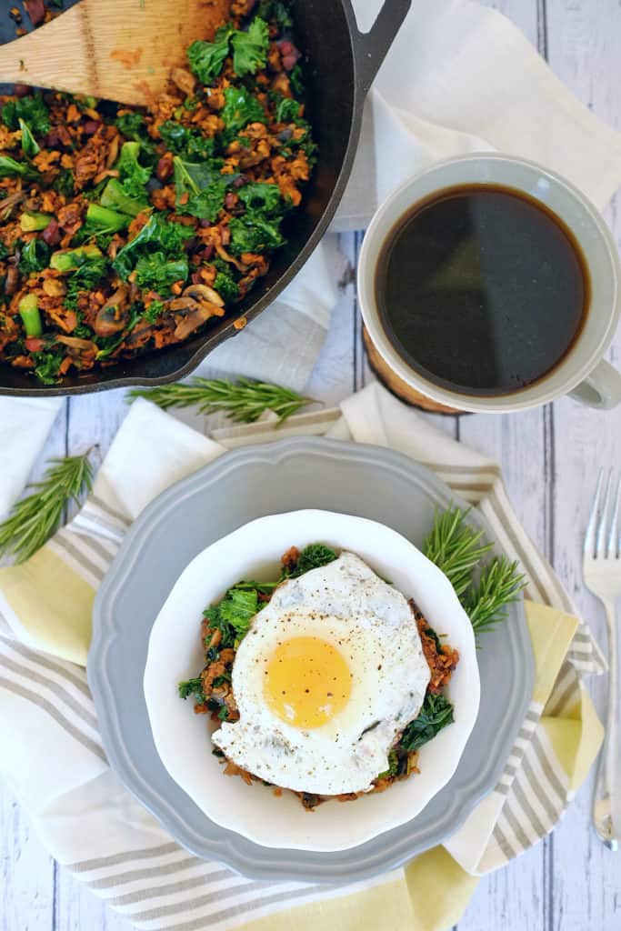 This Paleo + Whole30 sweet potato breakfast hash comes together quickly and is a healthy, clean and flavorful way to start your day. Paleo and Whole30. |realsimplegood.com