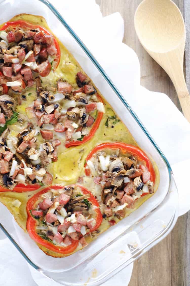 These breakfast pepper rings are the perfect Paleo + Whole30 make ahead breakfast for your busy work week! Quick and easy to make with simple ingredients. Paleo, Whole30, Gluten-Free + Dairy-Free. | realsimpelgood.com