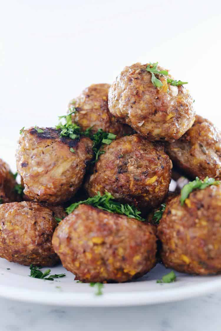 These butternut breakfast meatballs are for all you egg-free Paleo + Whole30 folks! The perfect make ahead breakfast for easy mornings during a busy week! Paleo, Whole30, Gluten-Free + Egg-Free. | realsimplegood.com
