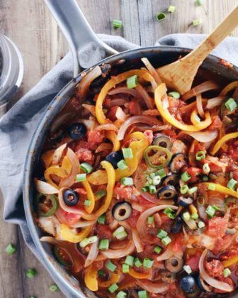Veracruz fish skillet with peppers and tomato sauce