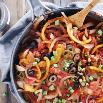 Veracruz fish skillet with peppers and tomato sauce