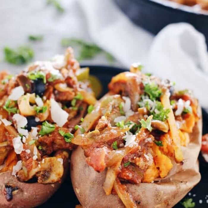 https://realsimplegood.com/wp-content/uploads/2017/01/Pizza-stuffed-sweet-potatoes-700x700.jpg