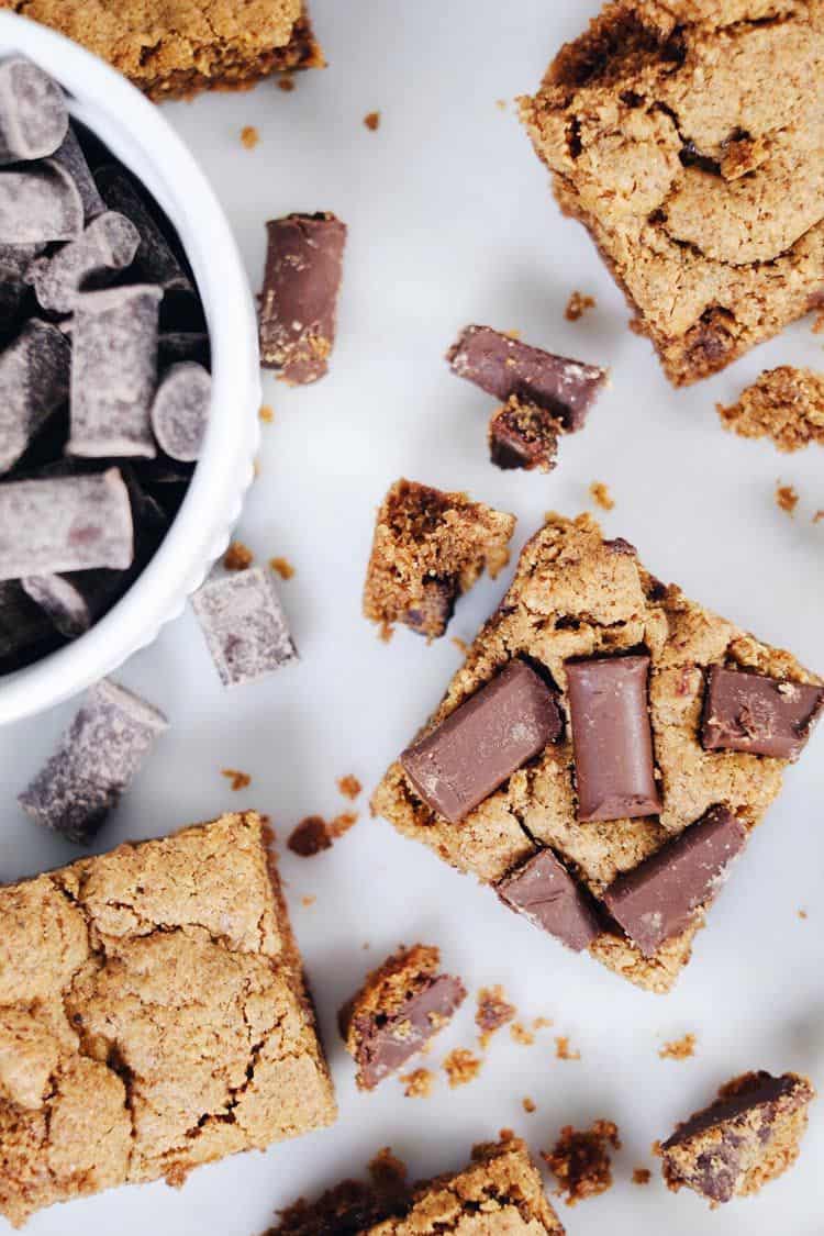 The best treats are ones ready to enjoy with minimal time and effort, which is exactly what these gluten and dairy-free chocolate chip cookie bars are! Paleo, Gluten-Free + Dairy-Free. | realsimplegood.com