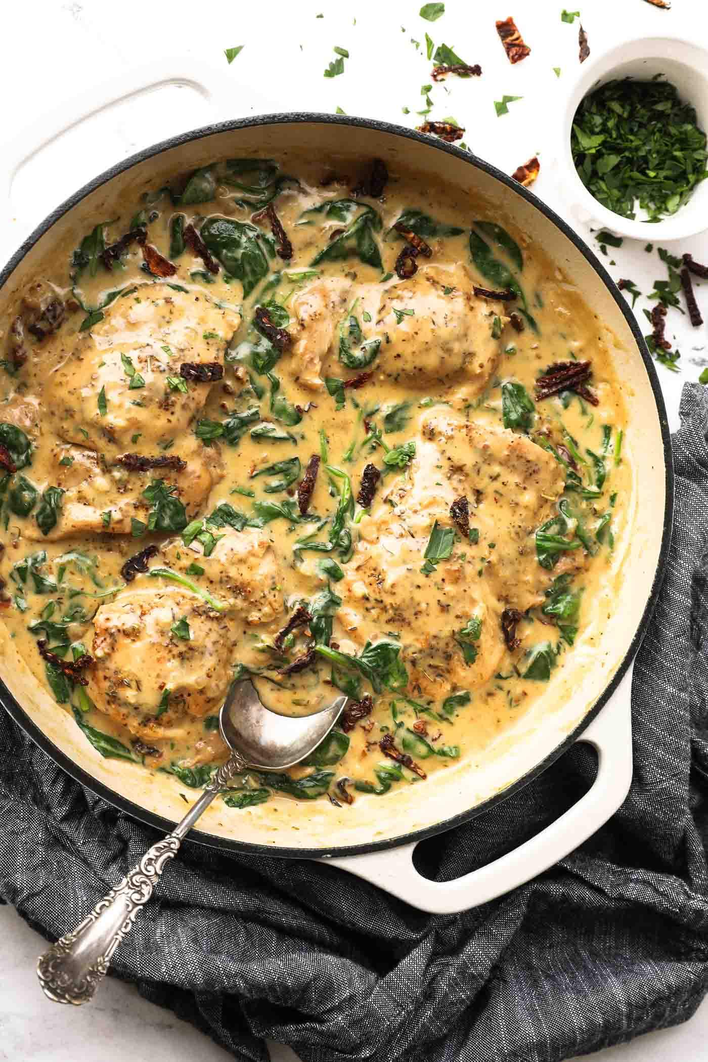 One Pan Creamy Tuscan Chicken (30 minute meal) - The Chunky Chef