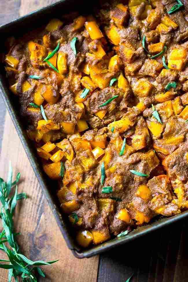 A round up of 25 delicious Paleo casseroles with some Whole30 options too! Lots of variety here, don't get stuck making the same old boring casserole. | realsimplegood.com