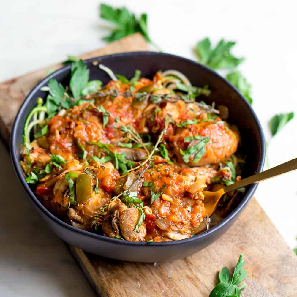 Bowl full of slow cooker chicken cacciatore