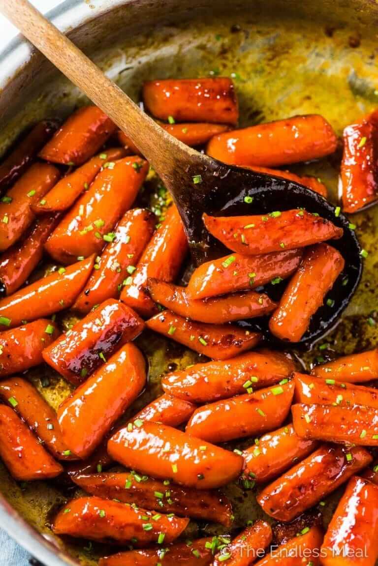 honey roasted carrots in a skillet
