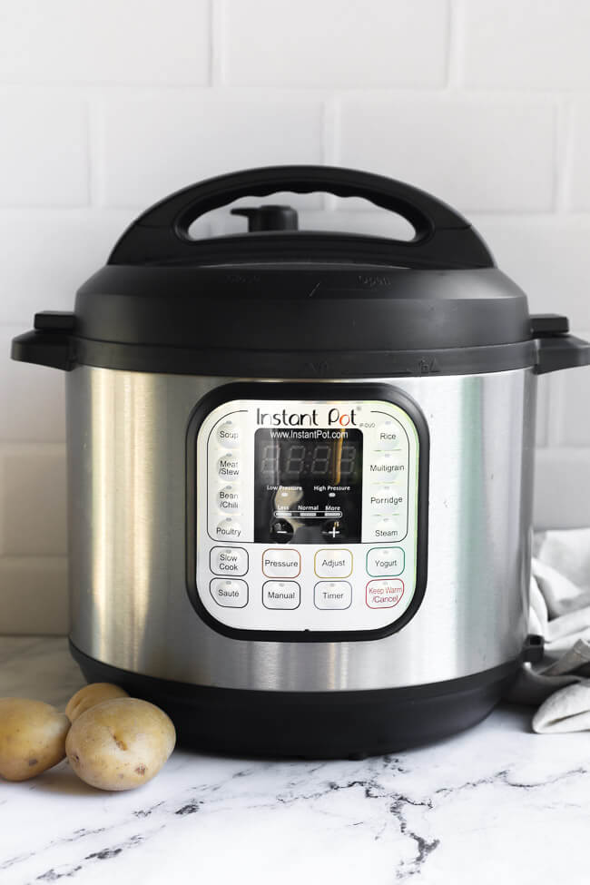 Straight on Image of the Instant Pot Duo 6 quart