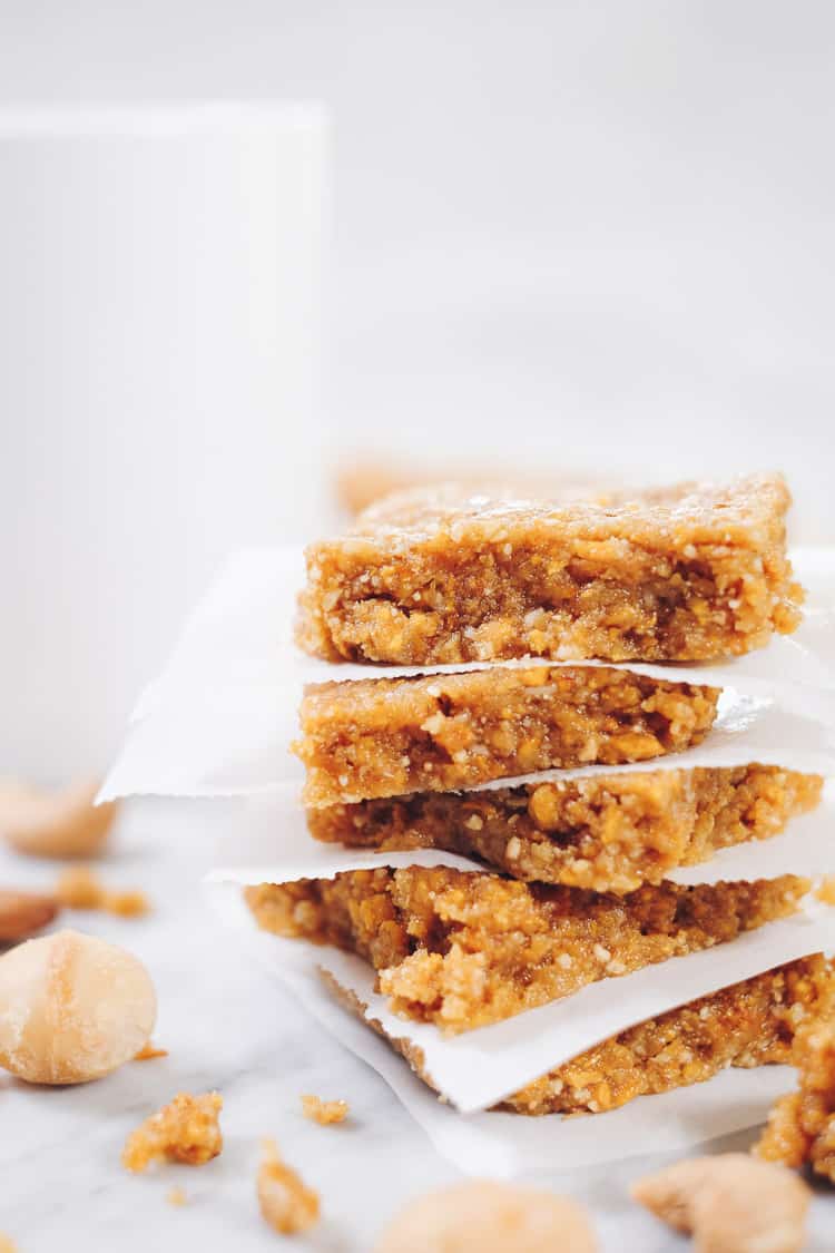 These Paleo No Bake Mango Bars are the perfect snack to make and have on hand. They have only seven ingredients and take about 10 minutes of your time! Paleo, Gluten-Free + Refined Sugar-Free. | realsimplegood.com