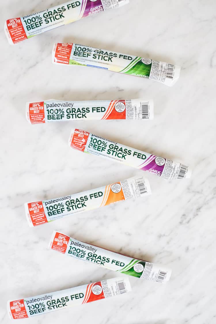 Life is busy and you need a healthy on-the-go snack option to stave off hunger. Try these delicious 100% grass fed beef sticks from Paleovalley! | realsimplegood.com