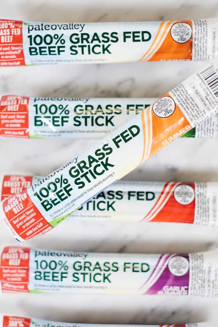 Life is busy and you need a healthy on-the-go snack option to stave off hunger. Try these delicious 100% grass fed beef sticks from Paleovalley! | realsimplegood.com