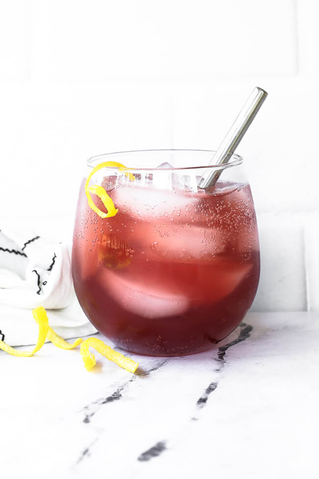 5 Minute Pink Vodka Lemonade Cocktail - 34